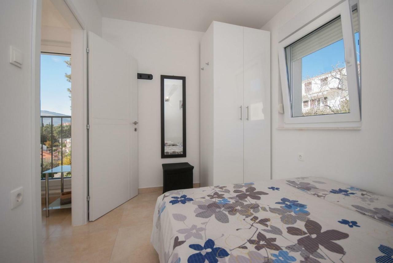 Apartment Adriatic - Saldun Trogir Exteriör bild